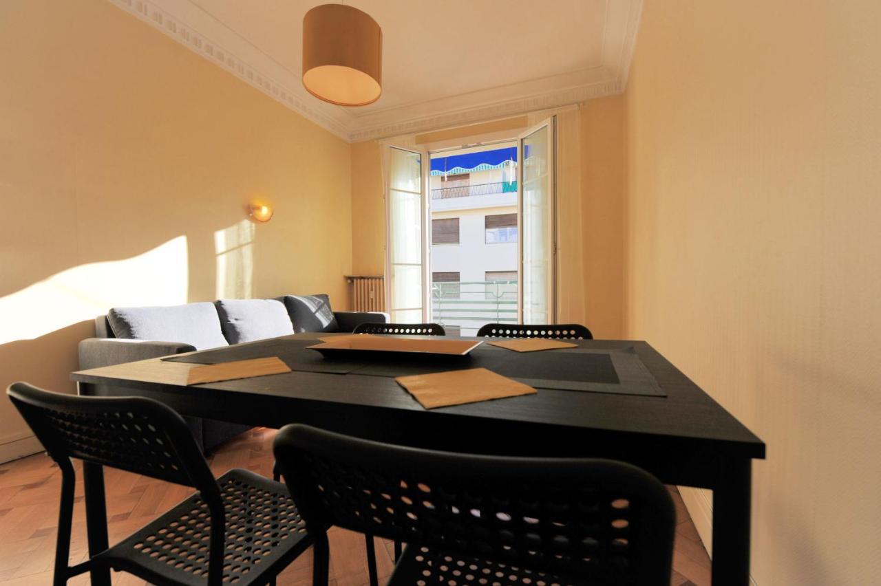 Chic & Spacious Getaway In - 10min To Appartamento